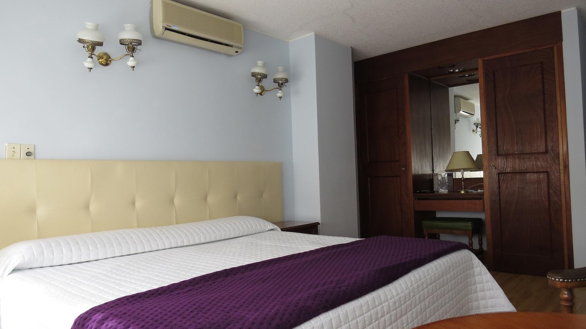 Hotel Alhambra بونتا دل استي المظهر الخارجي الصورة
