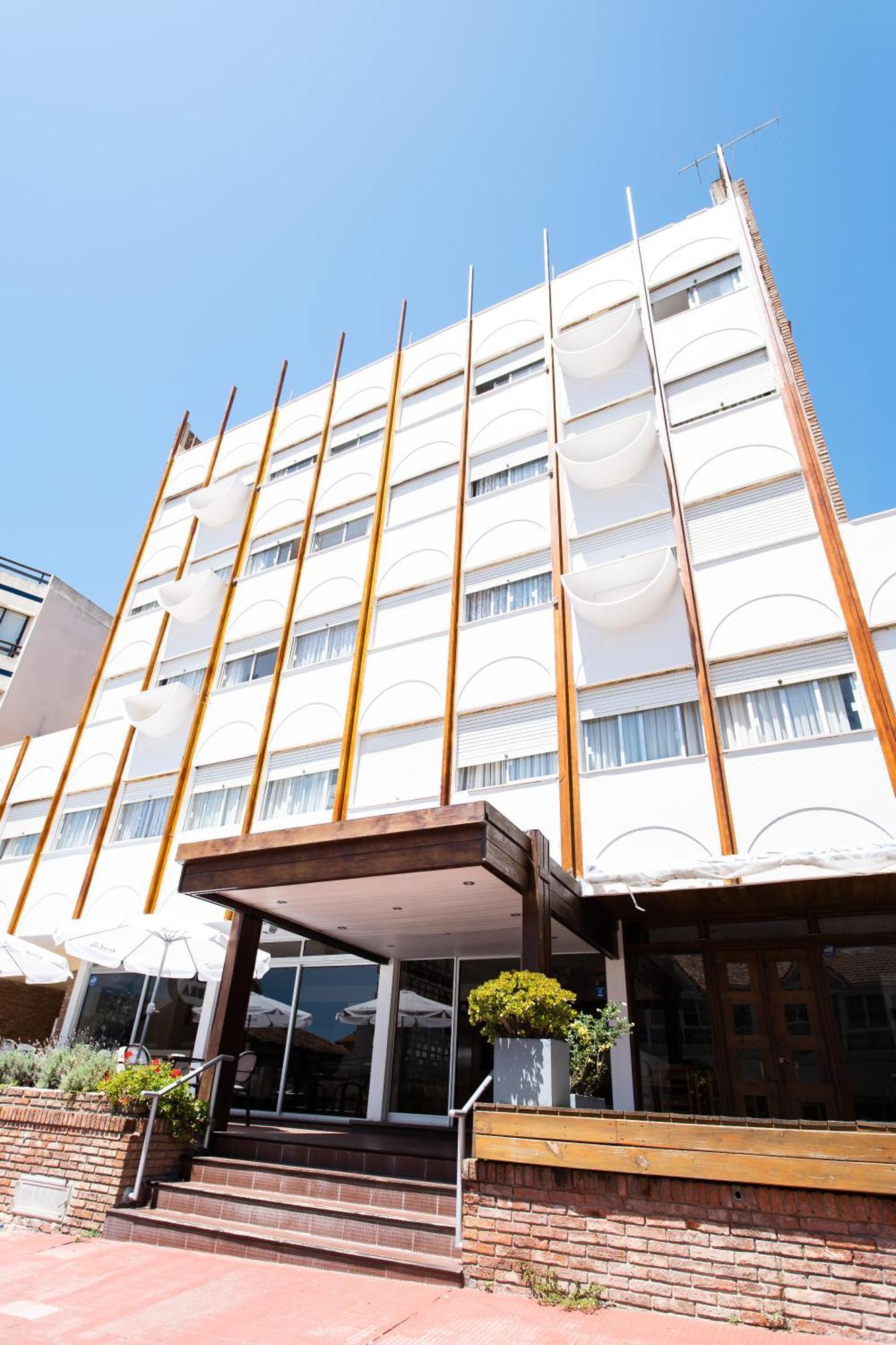 Hotel Alhambra بونتا دل استي المظهر الخارجي الصورة