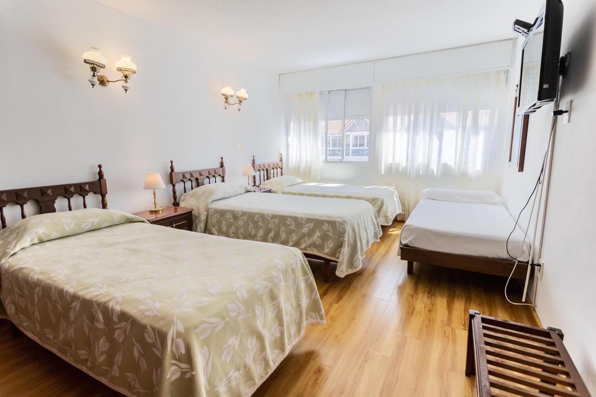 Hotel Alhambra بونتا دل استي المظهر الخارجي الصورة
